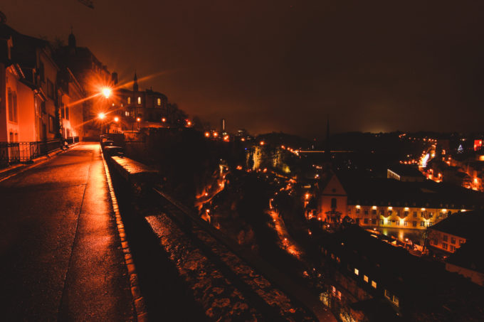 Luxemburg Stadt bei Nacht